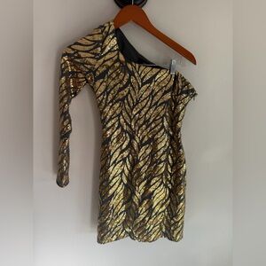Ark & Co Gold and Black Leaf Pattern One-Shoulder Dress